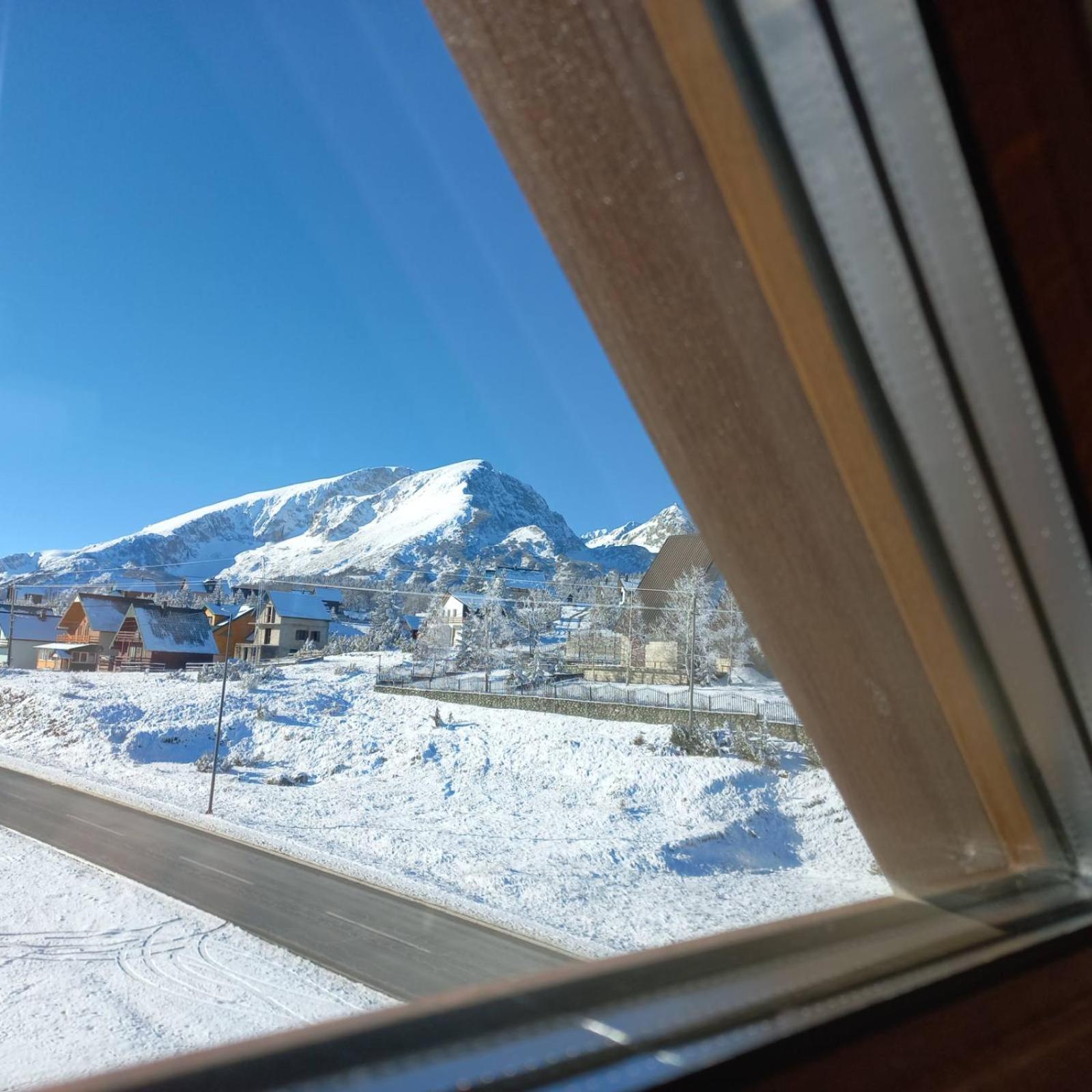 View Of Durmitor Apartamento Žabljak Exterior foto