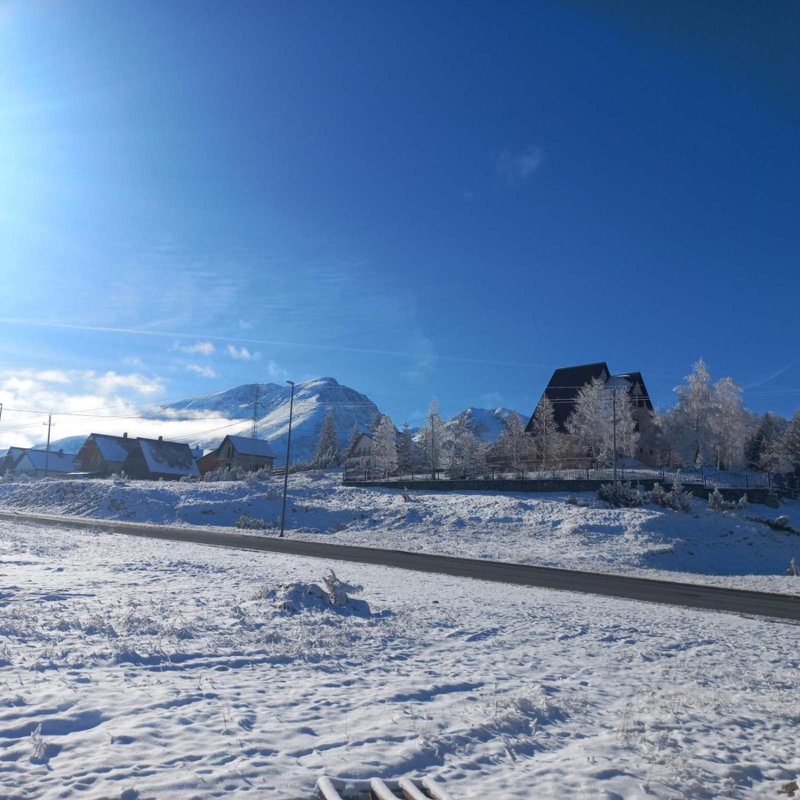 View Of Durmitor Apartamento Žabljak Exterior foto